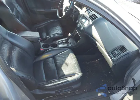 2005 Honda Accord 3.0 Ex z USA, uszkodzony, nr VIN 1HGCM66535A043872